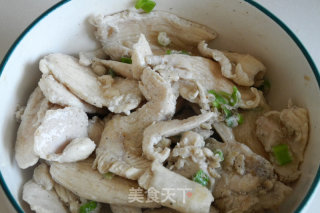丝瓜炒鸡肉的做法步骤：6