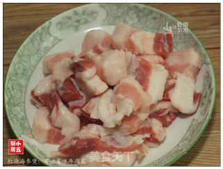 红烧海参煲：有滋有味年夜菜的做法步骤：3