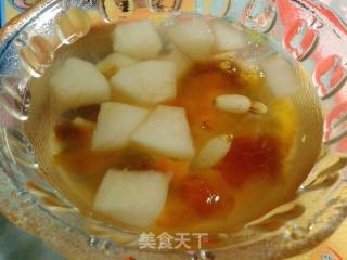 桃胶炖雪梨的做法步骤：4