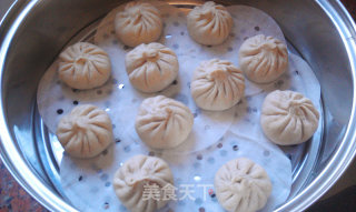榨菜鲜肉包的做法步骤：9