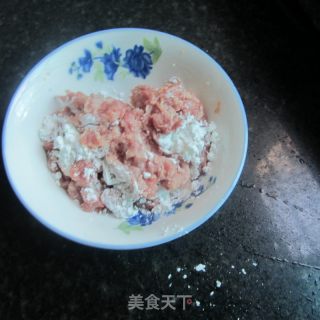 肉丸丝瓜汤的做法步骤：3