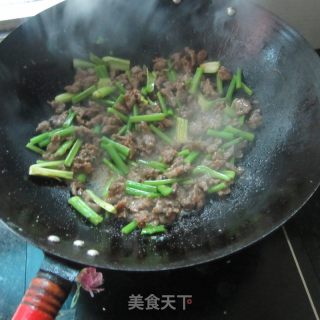 西芹羊肉丝的做法步骤：11