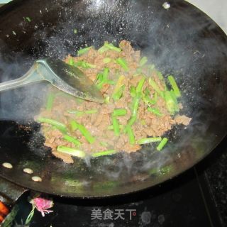 西芹羊肉丝的做法步骤：12