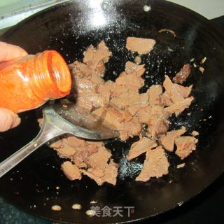 蒜香卤牛肉片的做法步骤：7