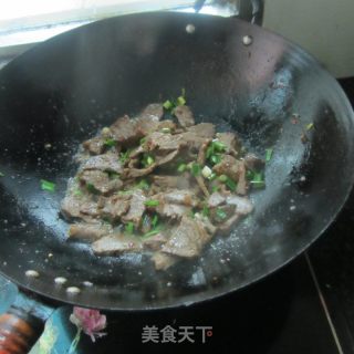 蒜香卤牛肉片的做法步骤：10