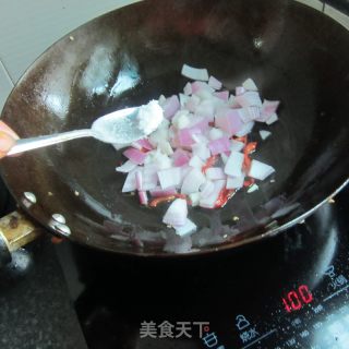 香肠洋葱丁的做法步骤：5
