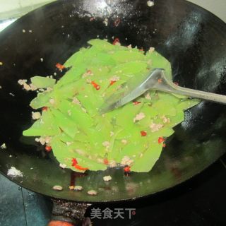 干辣椒肉末莴笋片的做法步骤：9