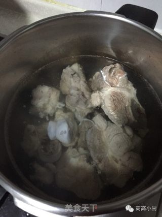 浓汤番茄鱼的做法步骤：1