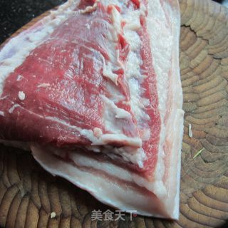 学做东坡肉的做法步骤：1