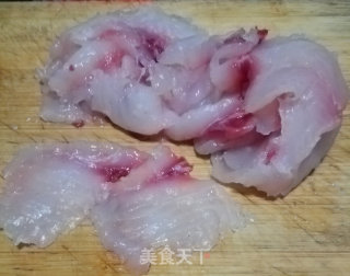 牡丹鱼片。。划油版的做法步骤：2