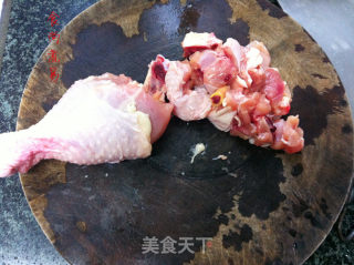 杏鲍菇孜然鸡腿肉的做法步骤：1