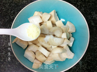 杏鲍菇孜然鸡腿肉的做法步骤：5