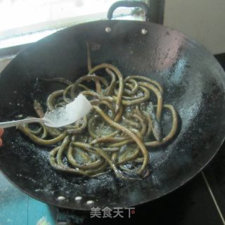 干熳黄鳝圈的做法步骤：7