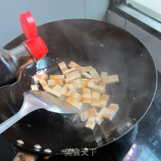 腊精条炒香干的做法步骤：5