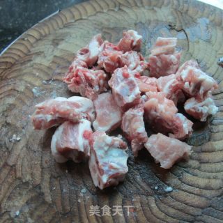 焖咖喱香排骨的做法步骤：2
