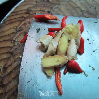 焖咖喱香排骨的做法步骤：3