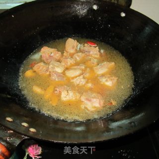 焖咖喱香排骨的做法步骤：8