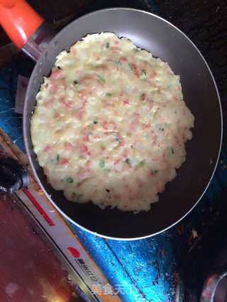 洋葱火腿鸡蛋饼的做法步骤：8