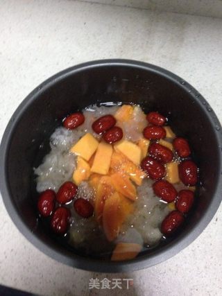 木瓜红枣银耳糖水的做法步骤：3