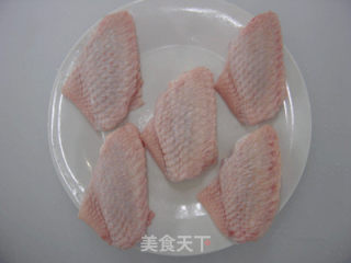 肯德基风味--香辣鸡翅的做法步骤：1