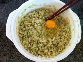 绿豆面丸子的做法步骤：4
