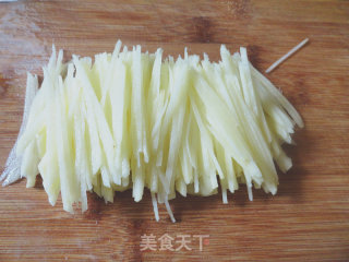 超级下饭菜—酸辣土豆丝的做法步骤：4