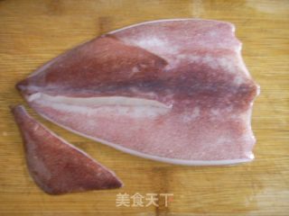 xo酱爆鲜鱿的做法步骤：2