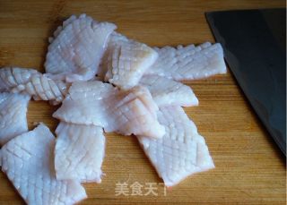 xo酱爆鲜鱿的做法步骤：8
