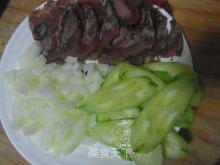 千岛牛肉吐司的做法步骤：2