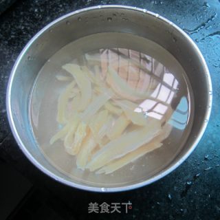 麻辣风干鱼丝的做法步骤：2