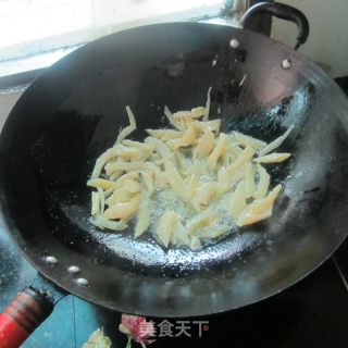 麻辣风干鱼丝的做法步骤：4