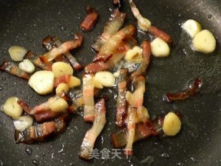 腊肉炒芦笋 ♥腊肉！不只是年菜 2的做法步骤：4