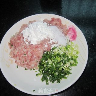 小肚肉卷的做法步骤：2