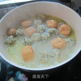 韭菜猪肉丸子油腐汤的做法步骤：8