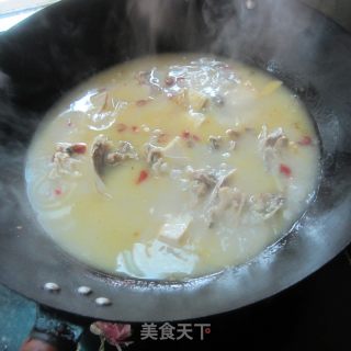白胡椒豆腐鱼汤的做法步骤：16