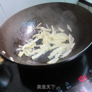 咸萝卜大蒜炒东坡肉的做法步骤：4