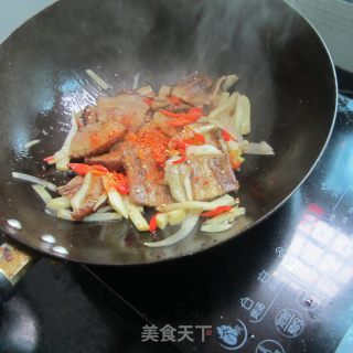 咸萝卜大蒜炒东坡肉的做法步骤：9