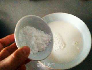 牛奶鸡蛋布丁的做法步骤：2