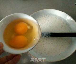 牛奶鸡蛋布丁的做法步骤：3