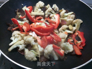 菜花炒腊肠的做法步骤：7