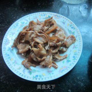 干烧耳朵的做法步骤：1