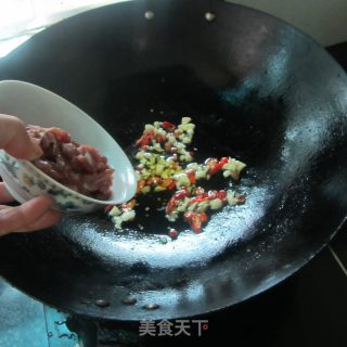 蒜米豆角炒肉的做法步骤：5