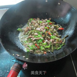 蒜米豆角炒肉的做法步骤：11