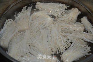 双浇头金针菇的做法步骤：2