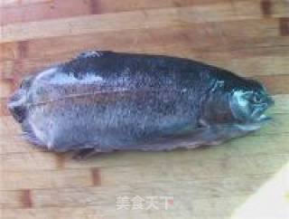 清蒸金鳟鱼的做法步骤：1