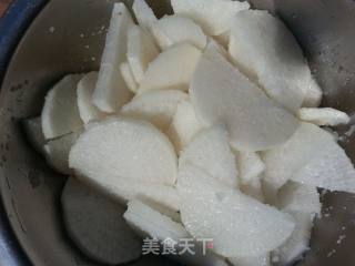 糖醋脆萝卜的做法步骤：1
