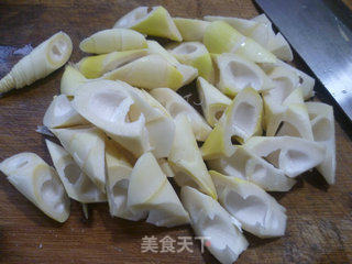 大豆蛋白烧雷笋的做法步骤：3