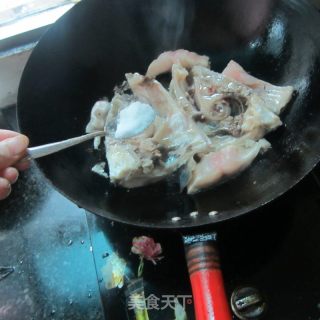 胖鱼头煮粉丝的做法步骤：5