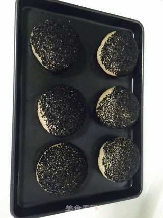 秀发餐包-黑芝麻粉面包的做法步骤：9
