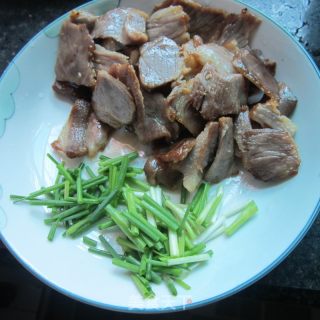 香葱卤肉片的做法步骤：2